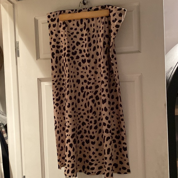 Leopard Skirt - Picture 3 of 4
